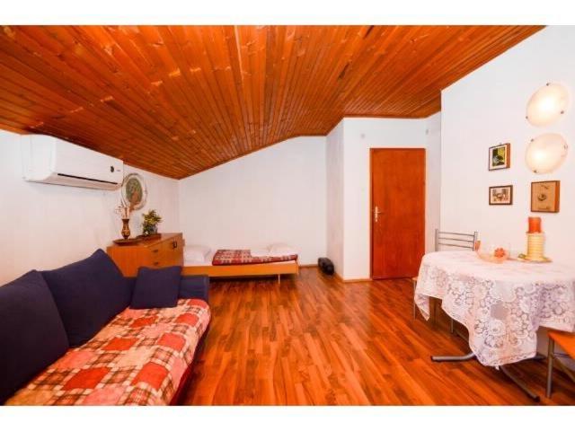 Apartments With A Parking Space Krk - 11646 克尔克 外观 照片